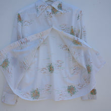 Load image into Gallery viewer, 1960s fitted vintage dagger collar flock of birds and flowers shirt M