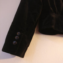 Load image into Gallery viewer, Vintage Dereta 1970s/80s black velvet jacket S