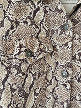 Load image into Gallery viewer, Stretch jeans style noughties 00’s animal print jacket by Erica Brooke L