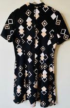 Load image into Gallery viewer, Great geometric patterned crimplene short sleeve shift mod vintage dress M to L