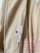 Load image into Gallery viewer, Classic Aquascutum Aqua 5 raincoat trenchcoat mac XL
