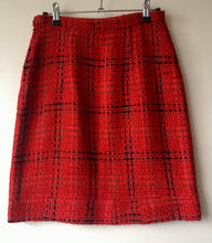 Load image into Gallery viewer, Vintage knee length scarlet pattern wool blend skirt S