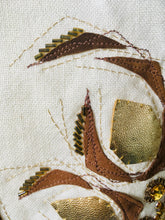 Load image into Gallery viewer, 1970s vintage cream knee length skirt with appliqué M
