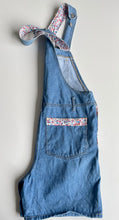 Load image into Gallery viewer, 1990s short flower detail dungarees L