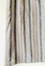 Load image into Gallery viewer, Top Notch vintage 1980s wintery skirt and top suit S