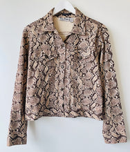 Load image into Gallery viewer, Stretch jeans style noughties 00’s animal print jacket by Erica Brooke L