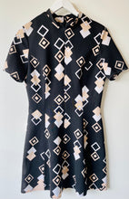 Load image into Gallery viewer, Shirt sleeve 1970s shirt dress M/L