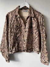 Load image into Gallery viewer, Stretch jeans style noughties 00’s animal print jacket by Erica Brooke L