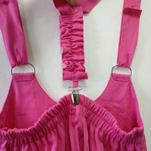 Load image into Gallery viewer, Cute 1980s vintage pink short dungerees one size M