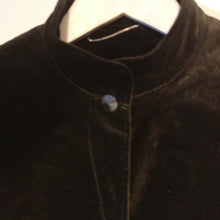 Load image into Gallery viewer, Vintage Dereta 1970s/80s black velvet jacket S