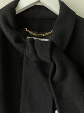 Load image into Gallery viewer, Super soft 1980s vintage Windsmoor short black jacket S/M