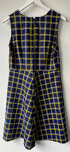 Load image into Gallery viewer, Sleeveless check A-line vintage 1970s shift dress L
