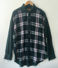 Load image into Gallery viewer, Green check St Johns Bay flannel shirt 