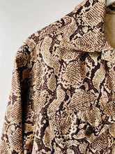 Load image into Gallery viewer, Stretch jeans style noughties 00’s animal print jacket by Erica Brooke L