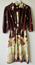 Load image into Gallery viewer, Pretty brown flower pattern vintage 1970s mid length dress M