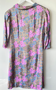 Flowery 1960s vintage shift dress S to M