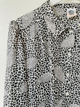 Load image into Gallery viewer, Vintage 1980s animal print black and white long sleeve blouse M/L
