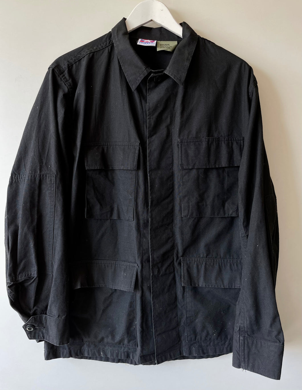 Black American military jacket chore style by Propper Medium M