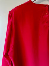 Load image into Gallery viewer, Pendleton 1980s vintage pink silky blouse L