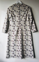 Load image into Gallery viewer, Sweet Daroma cream/brown patterned vintage 1960s mod shift dress S to M