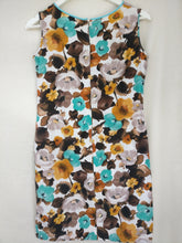 Load image into Gallery viewer, 1960s vintage cotton floral print Welsmere mod 60s dress S